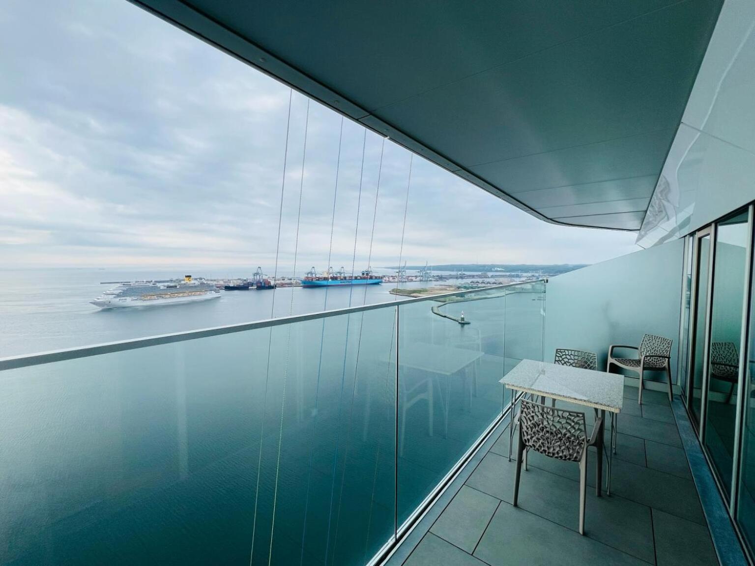 26-Etage Lejlighed Med Utrolig Havudsigt Arhus Luaran gambar